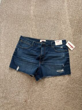 Wrangler Cut off Shorts NWT size 16